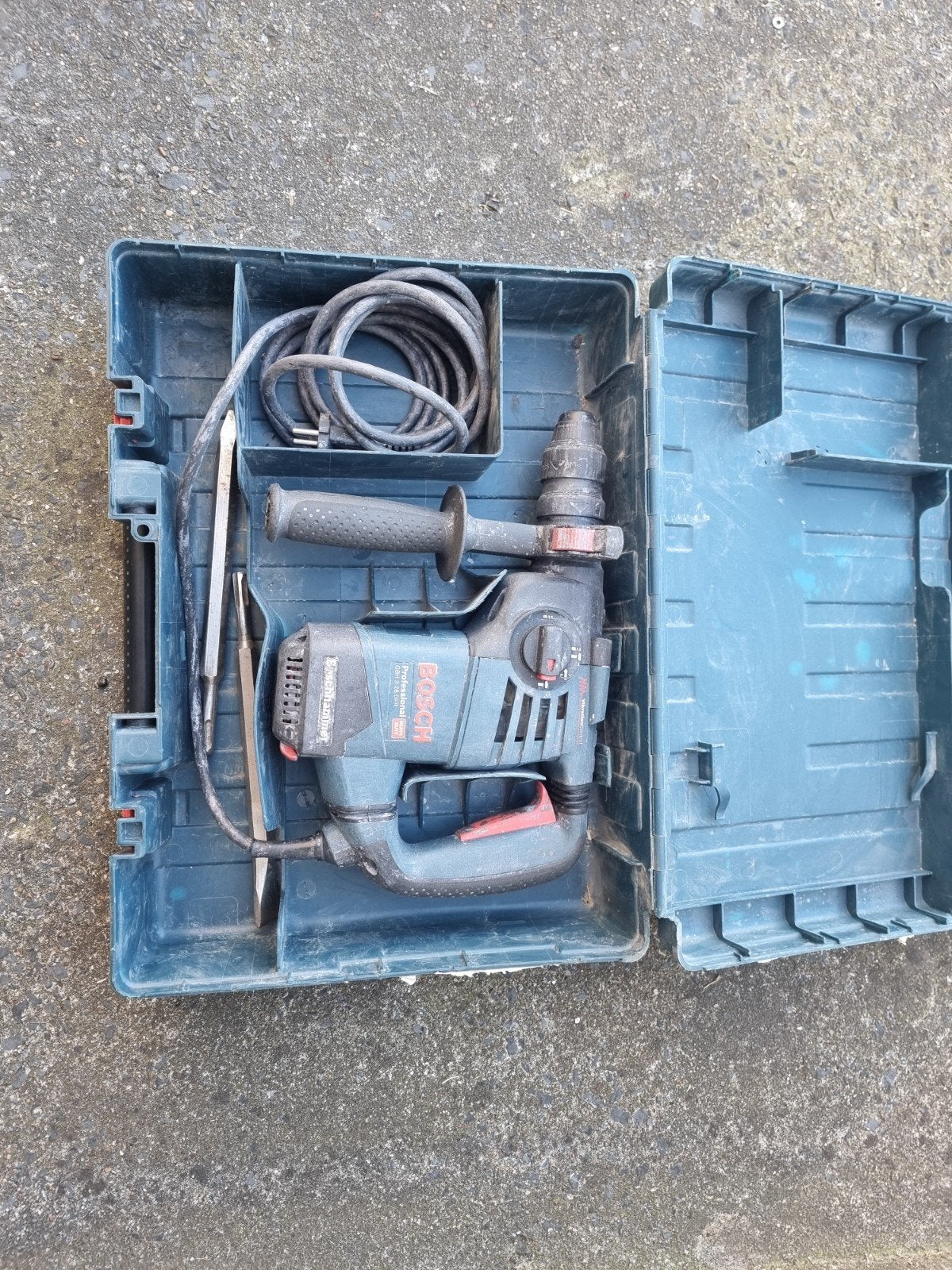 Marteau pique bosh bleu SDS, Ophalen