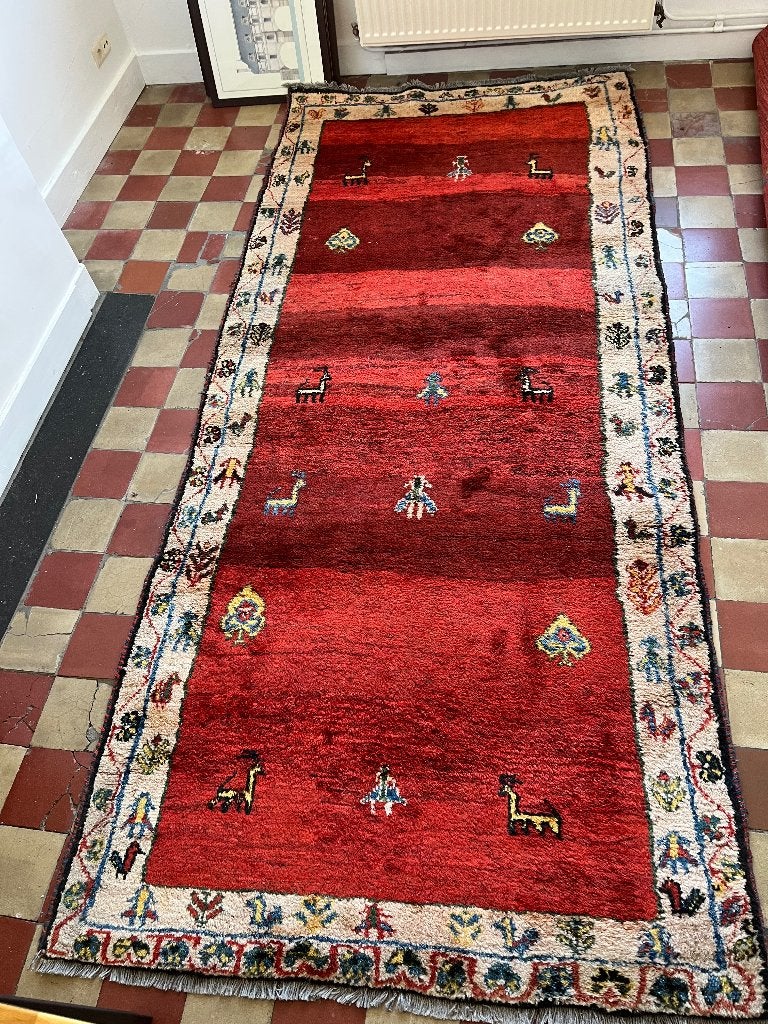 Tapis Gabbeh persan noué main – 320  138 cm, Maison & Meubles, Ameublement | Tapis & Moquettes, Rouge, 200 cm ou plus, 100 à 150 cm