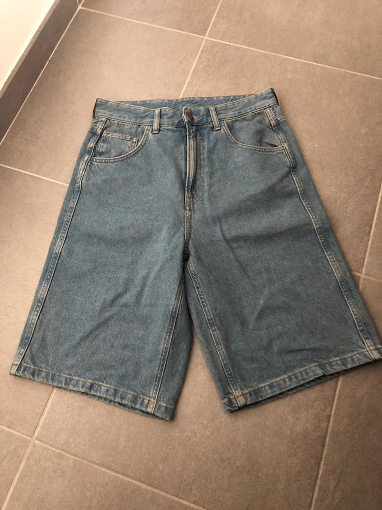 Jeansshort Unwind, maat XS (eerder S), Kleding | Dames, Spijkerbroeken en Jeans, Ophalen of Verzenden, Zo goed als nieuw