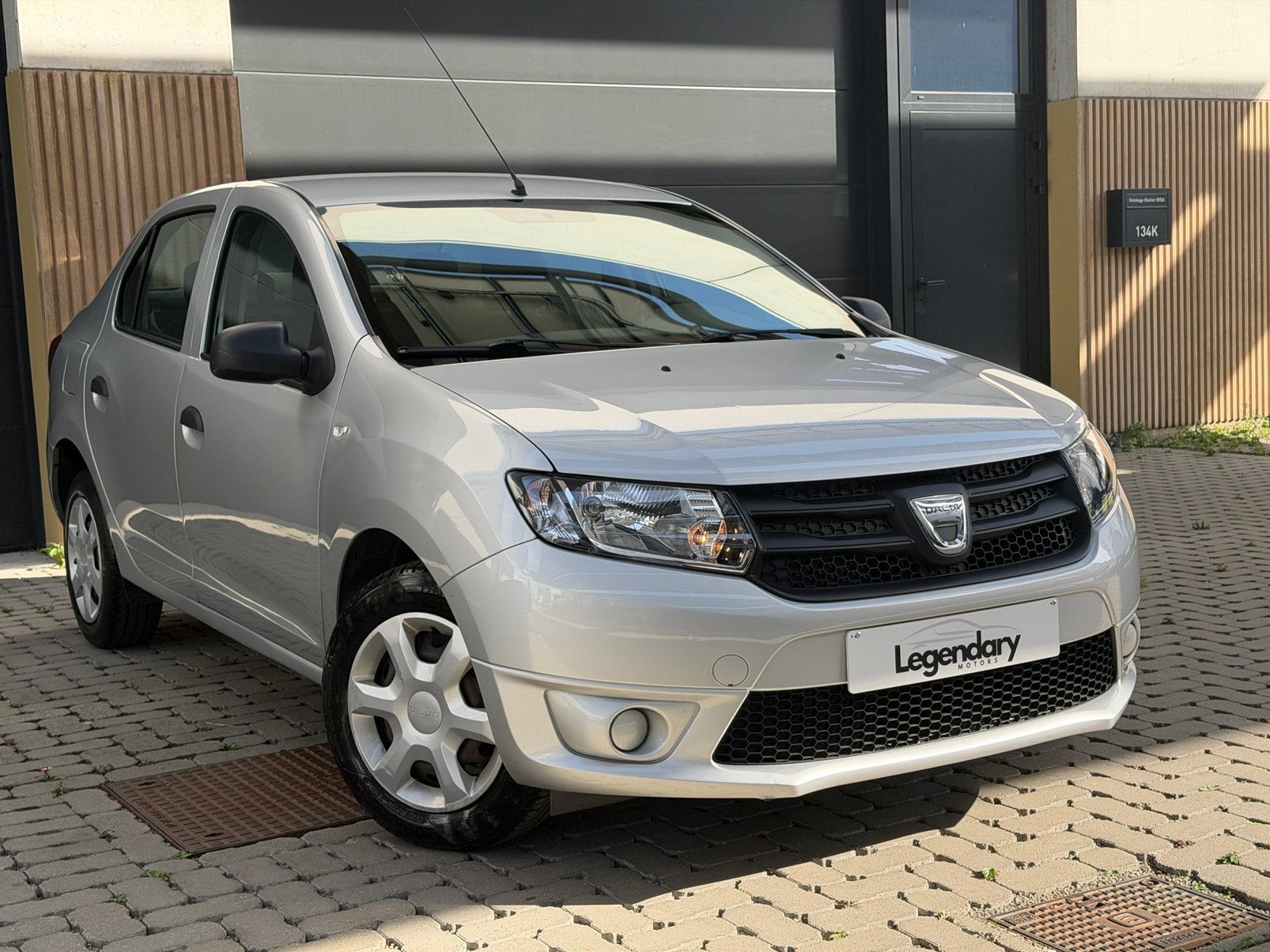 Dacia Logan Logan 1.2i Ambiance/ 87.000 KM!! / GARANTIE, Autos, Electronic Stability Program (ESP), Entreprise, Garantie prolongée