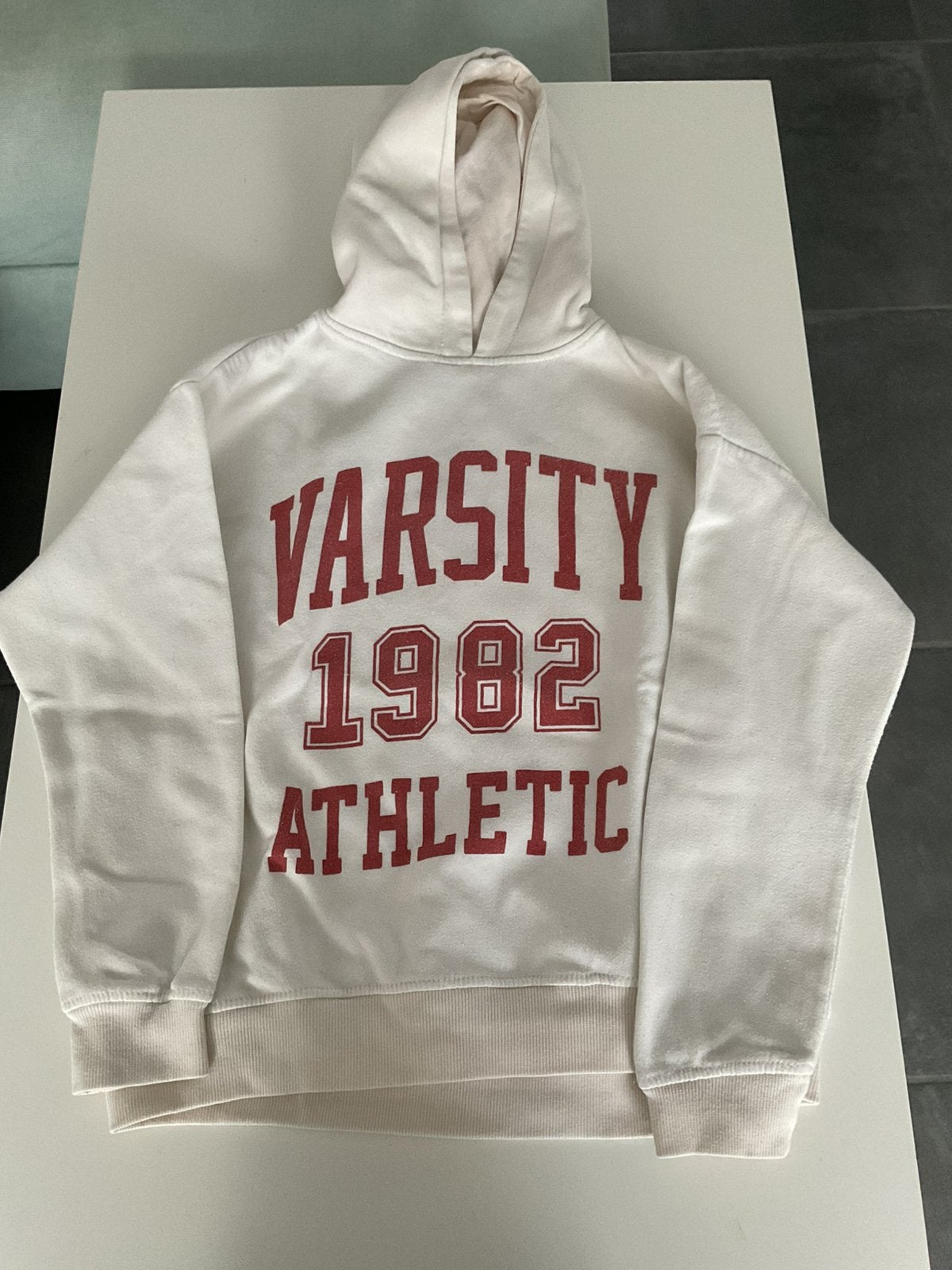 Witte hoodie meisjes (maat 158/164), Kinderen en Baby's, Kinderkleding | Maat 158, Ophalen of Verzenden, Zo goed als nieuw, Meisje