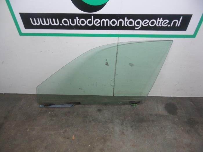 Portierruit 4Deurs links-voor van een Lexus IS 200 (IS 200 9, Gebruikt, -, -, -