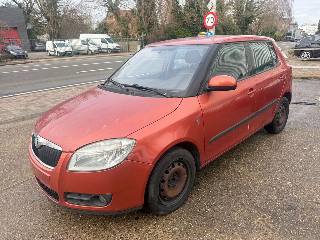 Skoda fabia - 1.2 benzine - 2009, Auto's, Skoda, Bedrijf, Fabia, Airbags, Airconditioning, Benzine, Ophalen