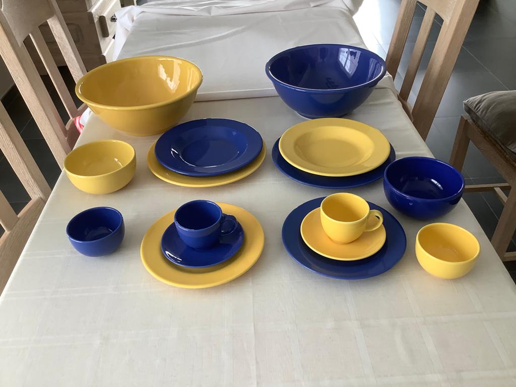 Kompleet eet,dessert en koffieservice met kommen en potjes, Antiquités & Art, Antiquités | Services (vaisselle) complet, Enlèvement