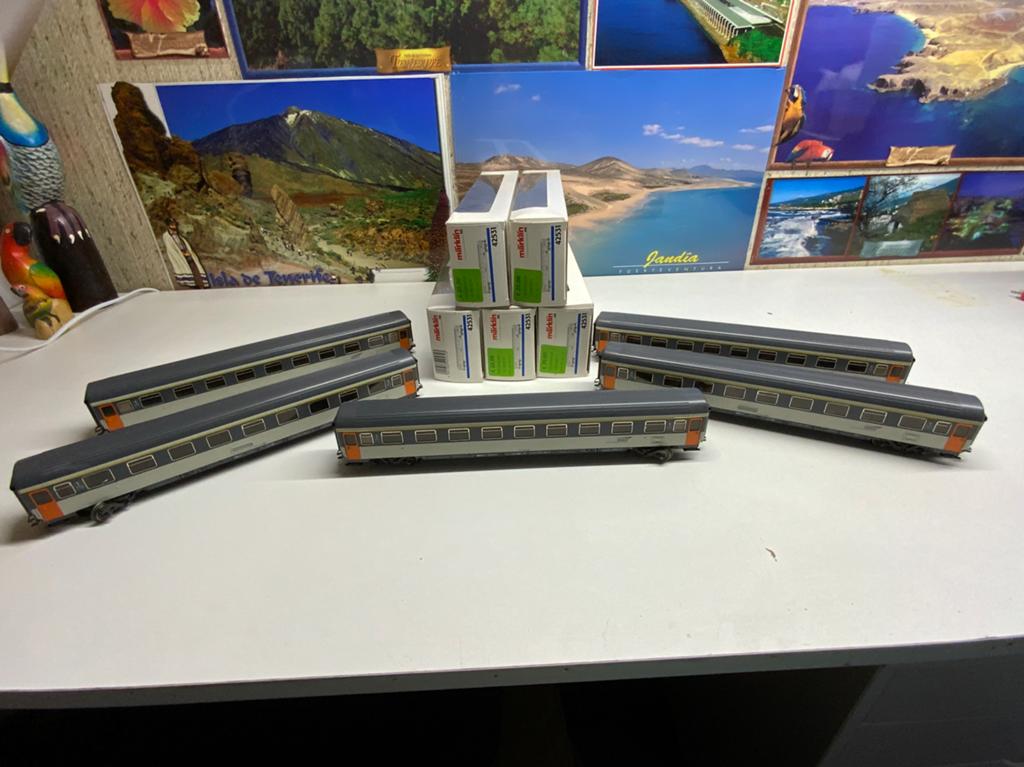LOT DE 5 VOITURES CORAIL1ERE CLASSE MARKLIN 42531 SNCF, Enlèvement ou Envoi, Courant alternatif, Rails, Comme neuf