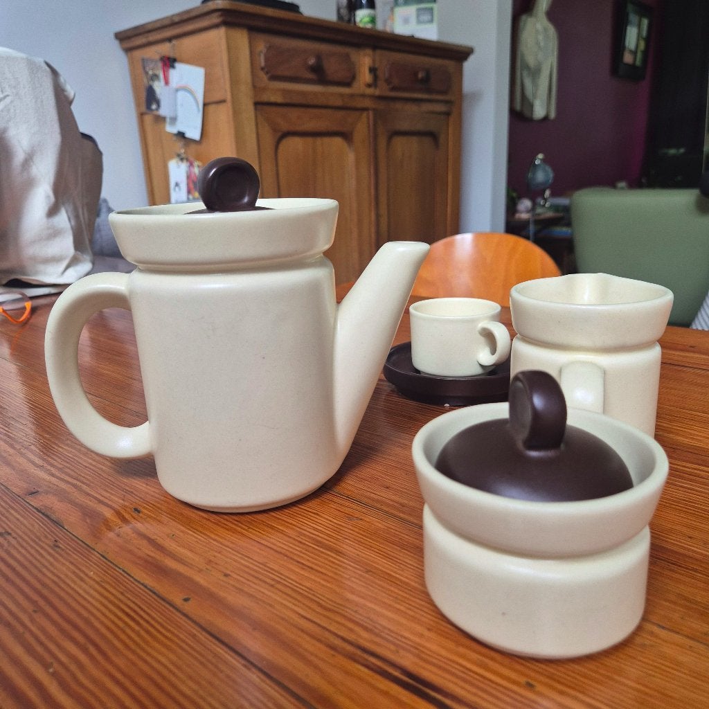 Mokka servies, Ophalen, Zo goed als nieuw, Compleet servies