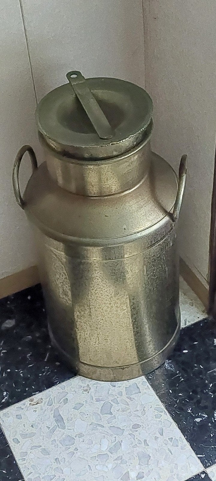Vintage metal melkbus met deksel en handvat ., Antiek en Kunst, Ophalen