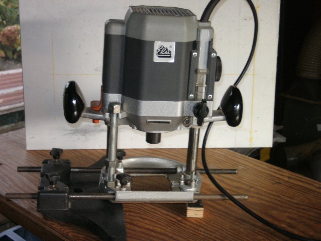 Défonceuse ELU mof 131, Enlèvement, Utilisé