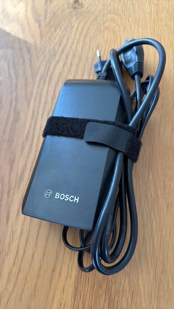Bosch ebike lader 2A, Fietsen en Brommers, Ophalen, Zo goed als nieuw