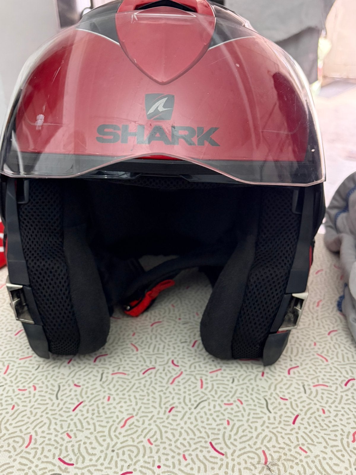 Cassque de moto shark, Enlèvement, Comme neuf