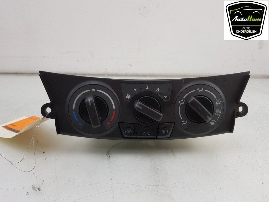BEDIENINGSPANEEL VERWARMING Suzuki Swift (ZA / ZC / ZD), Suzuki-Allee 7
64625  Bensheim, DE, Gebruikt, Suzuki Deutschland GmbH
