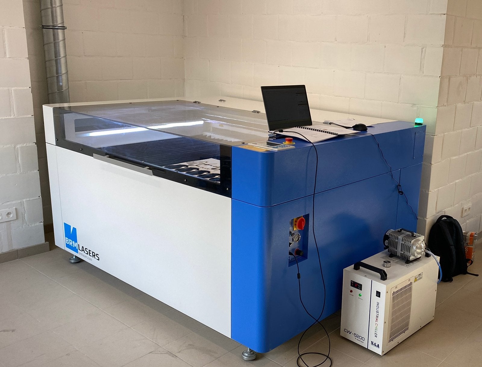 CO2 Lasercutter / graveerder BRM 1600 Pro, Ophalen