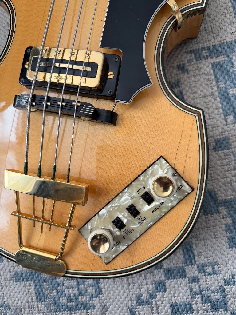 Hofner bas 5000/1 De Luxe, 1974, Musique & Instruments, Instruments à corde | Guitares | Basses, Enlèvement ou Envoi, Utilisé