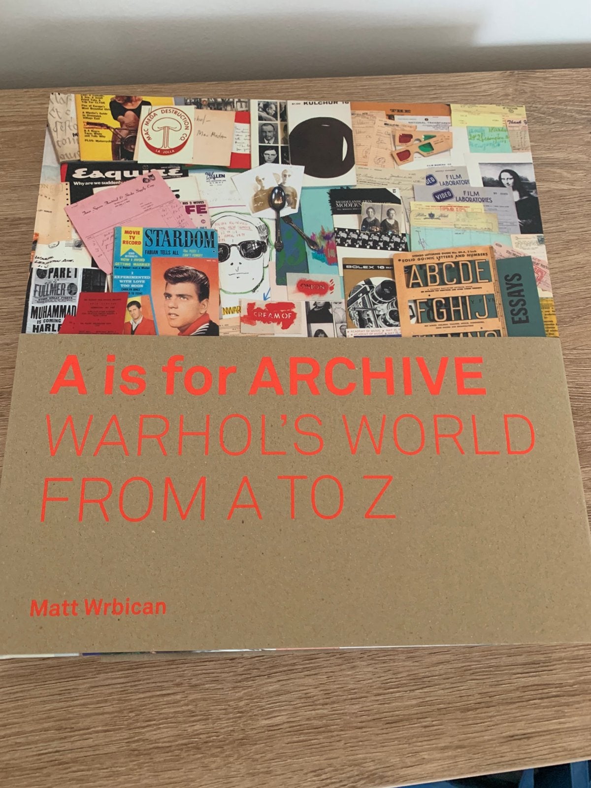Warhol ‘s world from A to Z, Enlèvement, Neuf