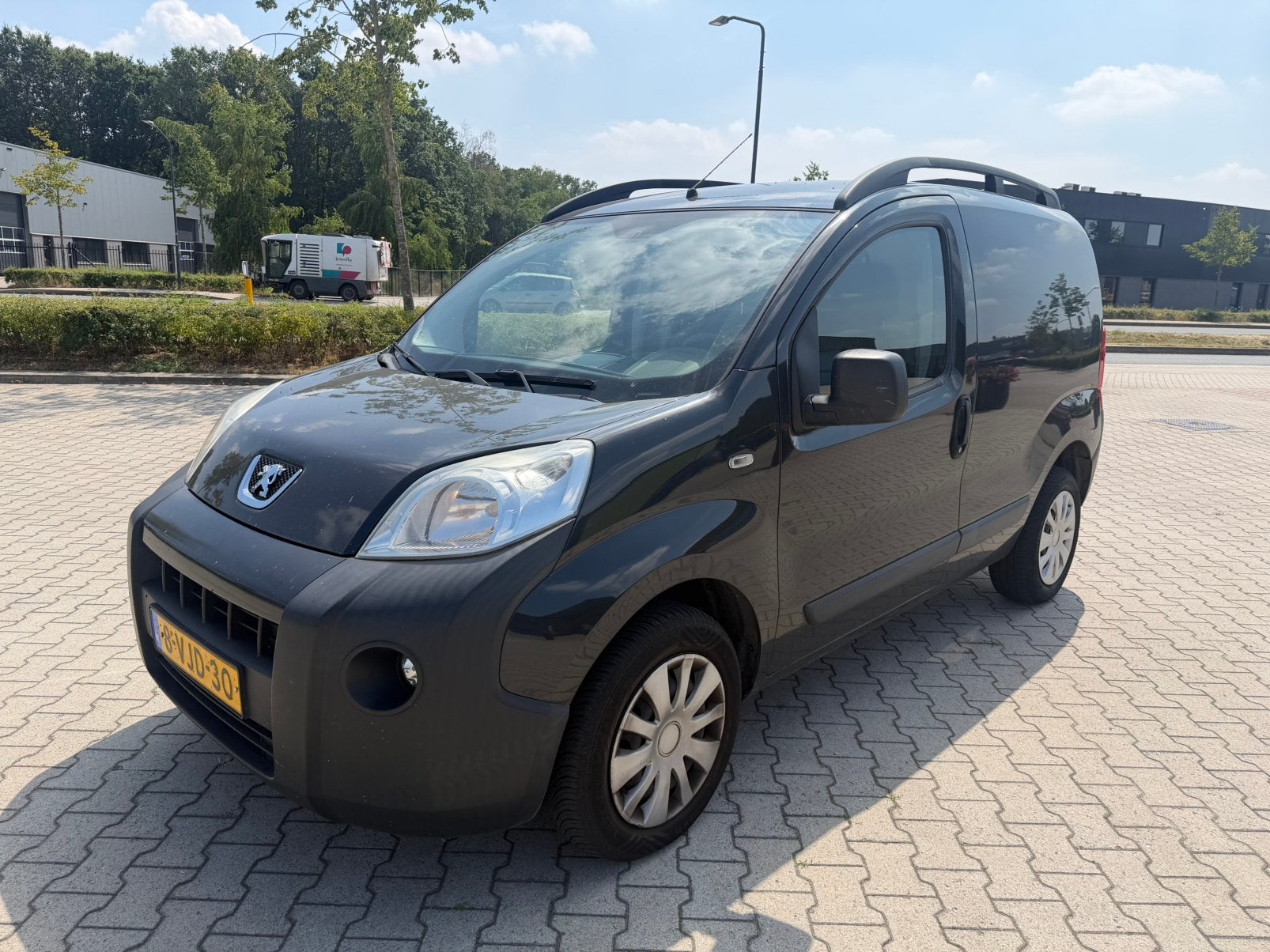 Peugeot Bipper 1.4 hdi / airco /automaat /leder / zgst, Auto's, Bestelwagens en Lichte vracht, 4 deurs, Zwart, Zwart, Leder
