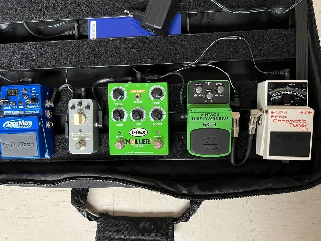 Diverse gitaar effect pedalen + pedalboard en voeding, Muziek en Instrumenten, Effecten, Ophalen of Verzenden, Zo goed als nieuw