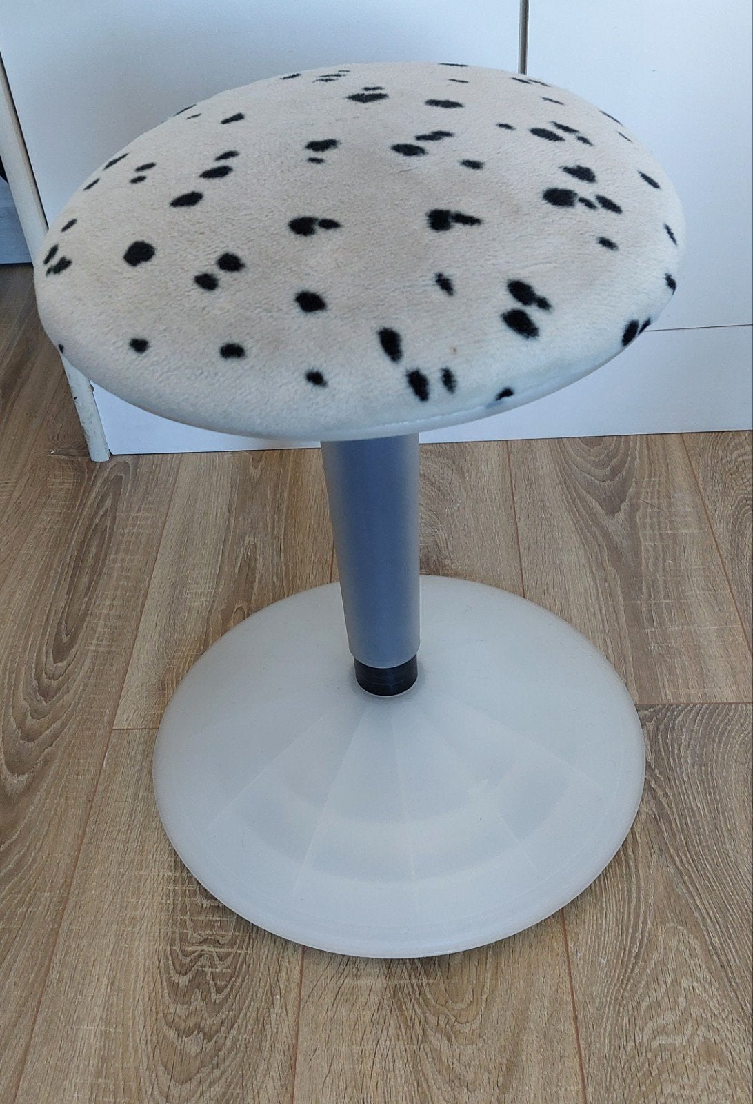 NILSERIK - Ikea - zit-/stastoel
Zit-/stasteun, Enlèvement, Ergonomique, Utilisé