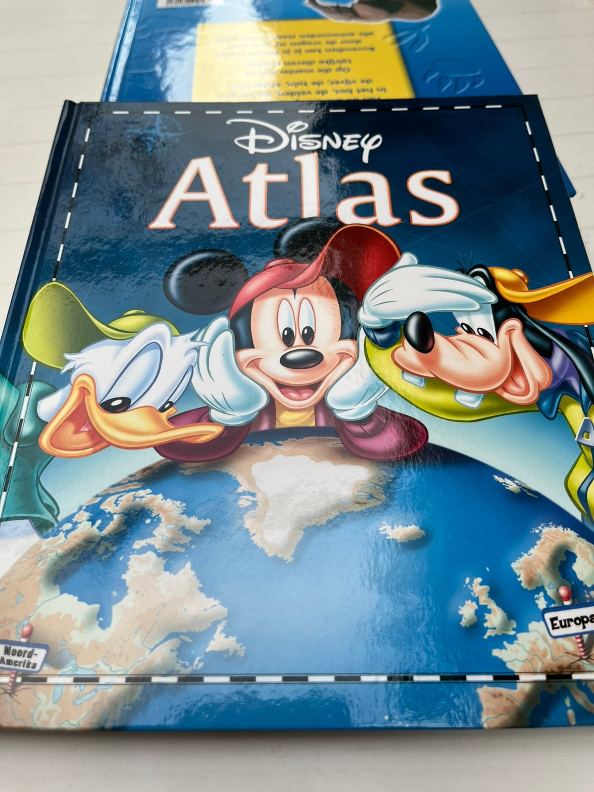 Disney Atlas in heel goede staat, Enlèvement ou Envoi, Comme neuf