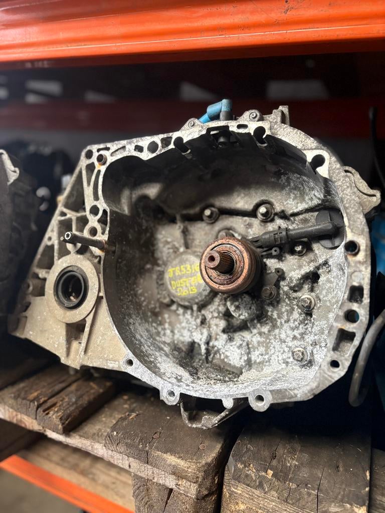 VERSNELLINGSBAK DACIA DUSTER 1.6 16V *JH5 316, Ophalen, Dacia