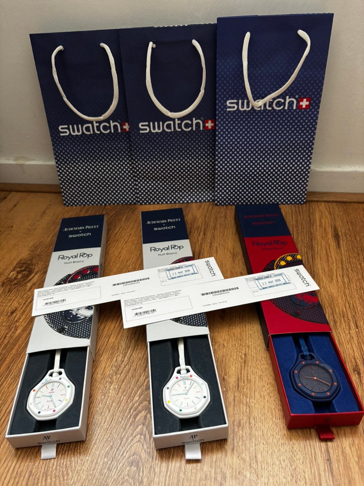 AP x Swatch Royal Pop - Huit Blanc et Orenji Hachi, Enlèvement ou Envoi, Neuf, Swatch