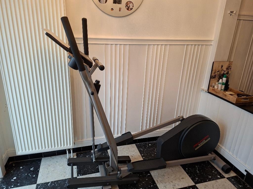 Crosstrainer, Sport en Fitness, Ophalen, Zo goed als nieuw, Benen, Crosstrainer