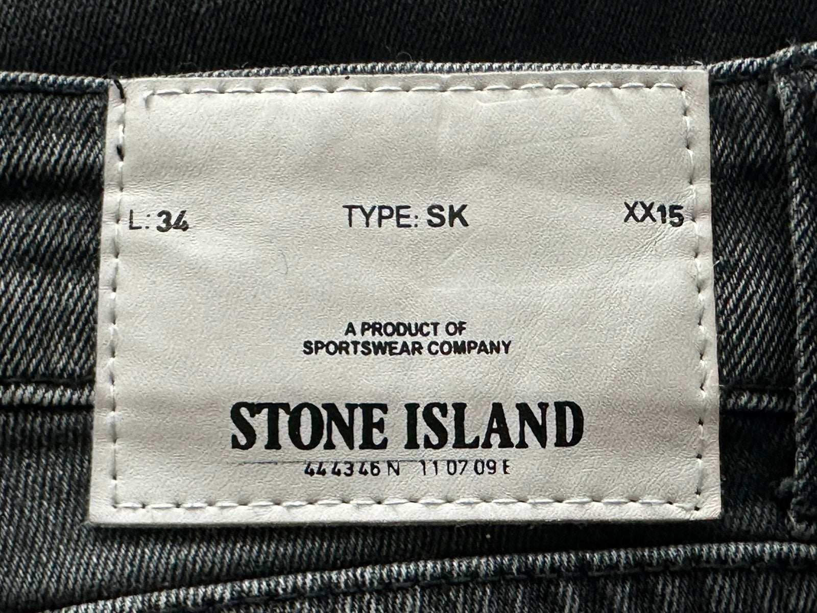 Exclusieve jeansbroek Stone Island in nieuwstaat, Ophalen of Verzenden, Zo goed als nieuw, Grijs, W33 - W34 (confectie 48/50)