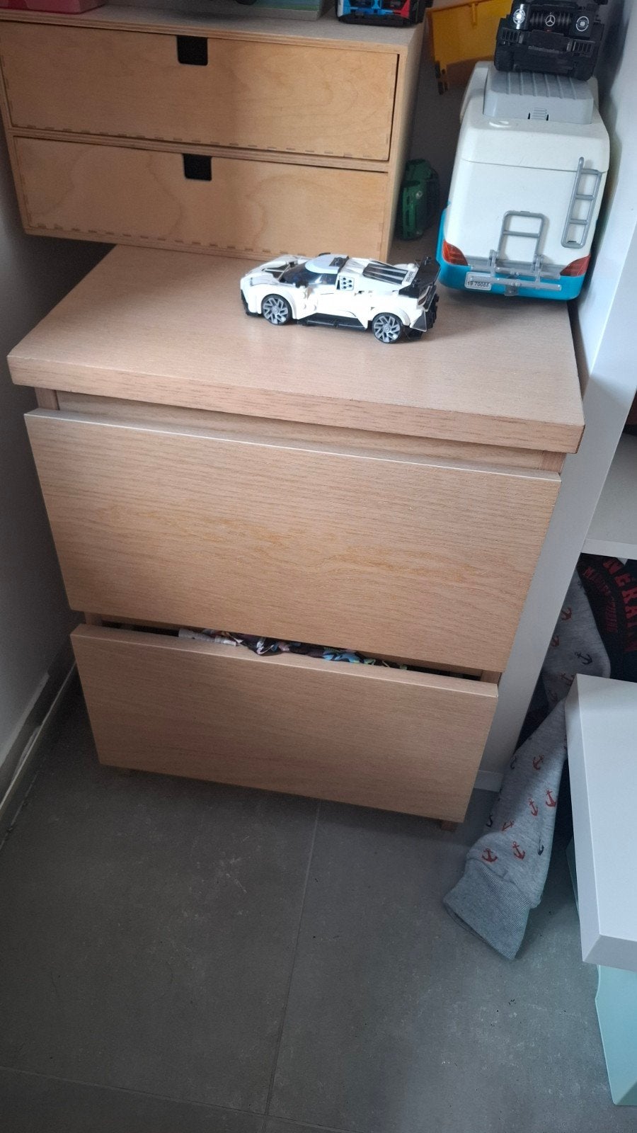 Table de nuit ikea, Enlèvement