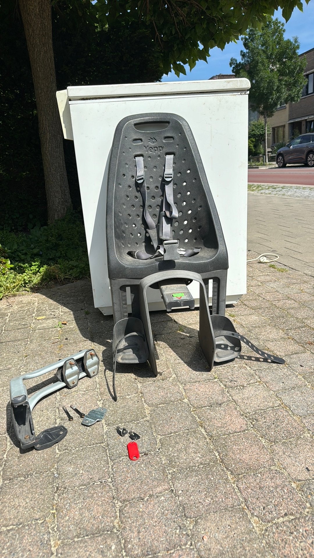 Kinderstoeltje, Fietsen en Brommers, Ophalen, Zo goed als nieuw