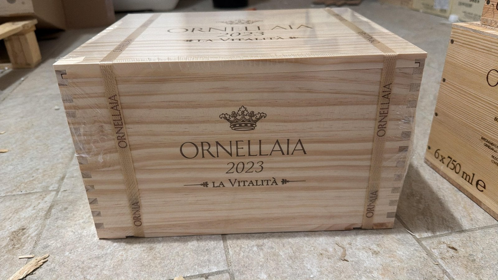 Ornellaia 2023 – Originele Houten Kist (OWC) – 6 flessen, Verzamelen, Wijnen, Zo goed als nieuw, Ophalen