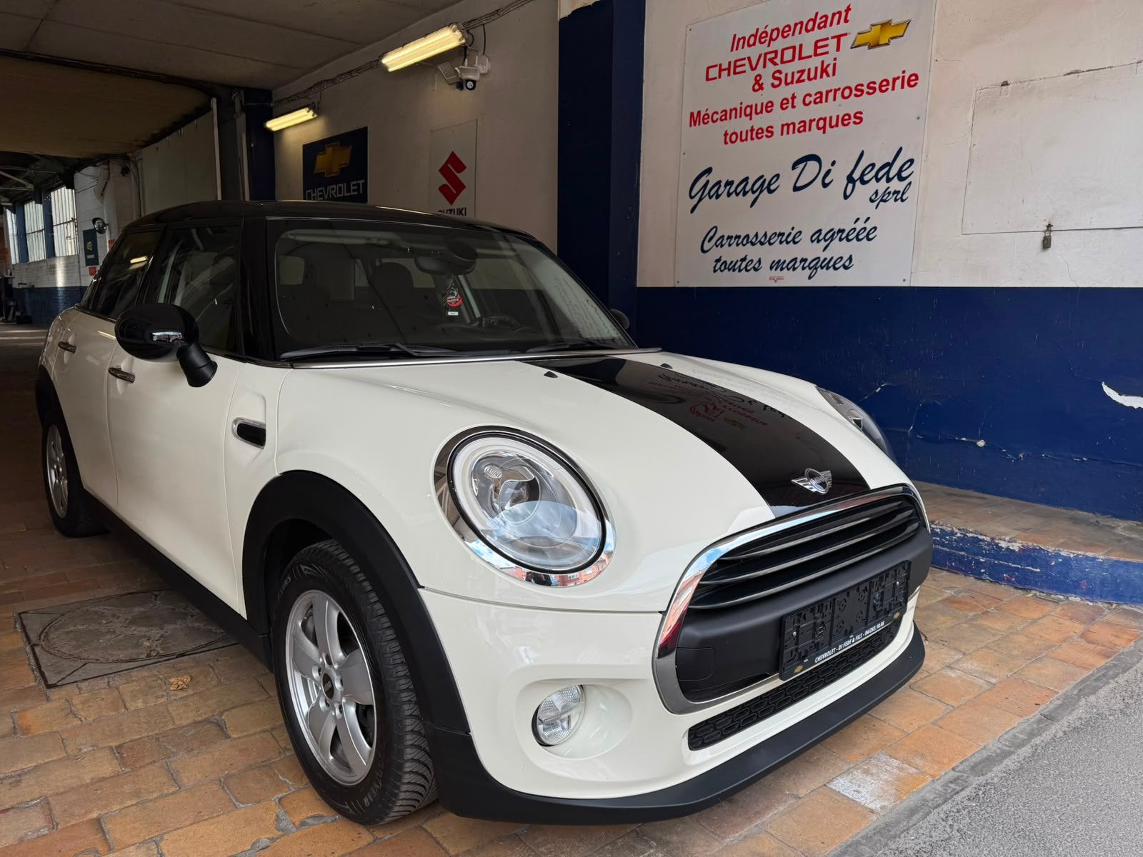 Mini one 1.4i 75 kw 102 pk 2016 106.000 km dubbele ton, Auto's, Mini, Voorwielaandrijving, Stof, Zwart, 4 cilinders