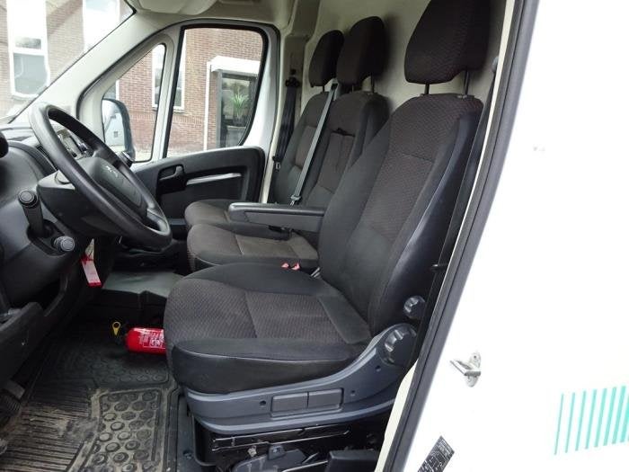 Stoel links van een Peugeot Boxer, Auto-onderdelen, Gebruikt, -, -, Ophalen of Verzenden