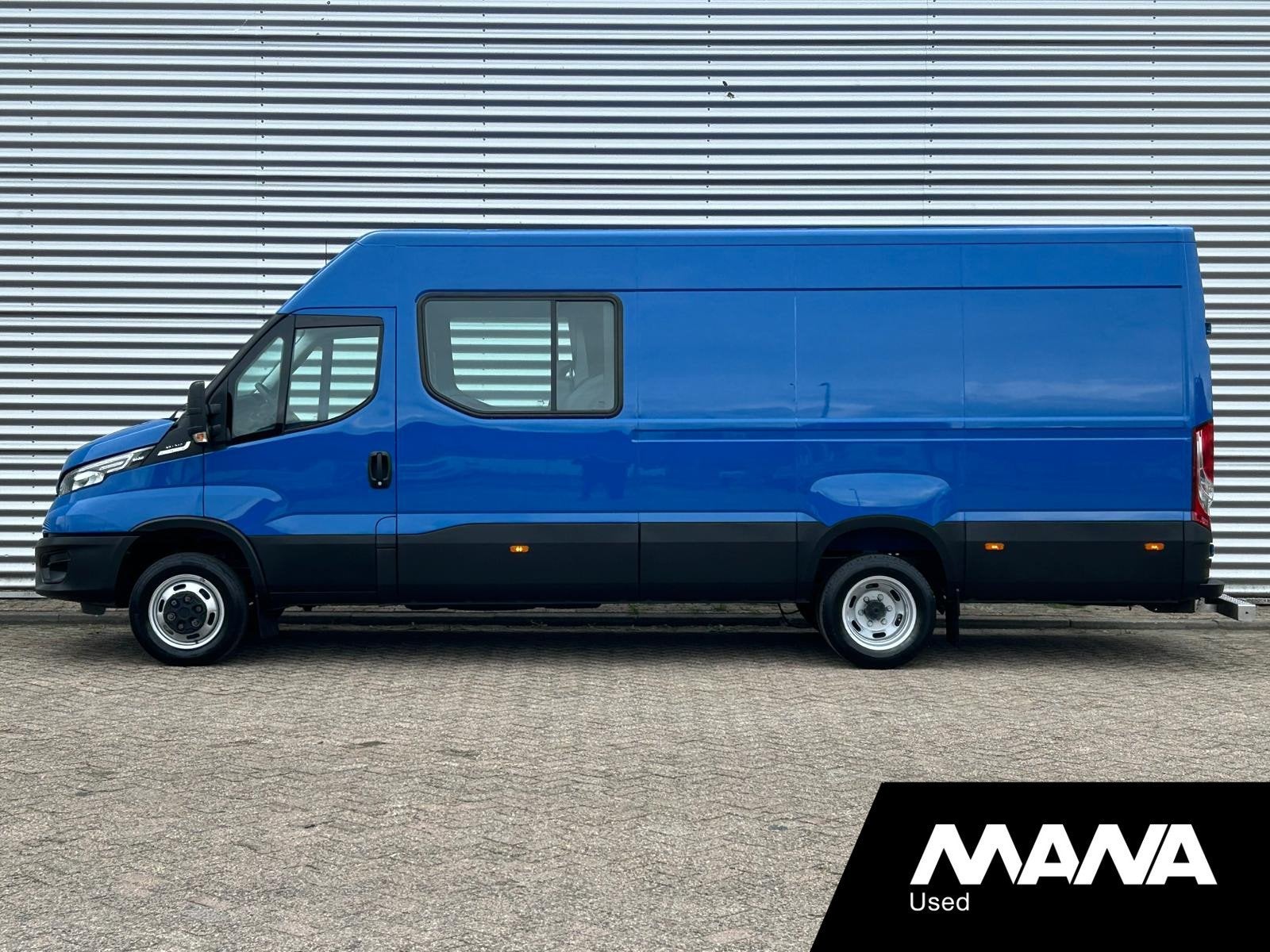 Iveco Daily 35C21 3.0L 210pk DC Automaat Cruise Camera, Automaat, 4 deurs, Achterwielaandrijving, Gebruikt