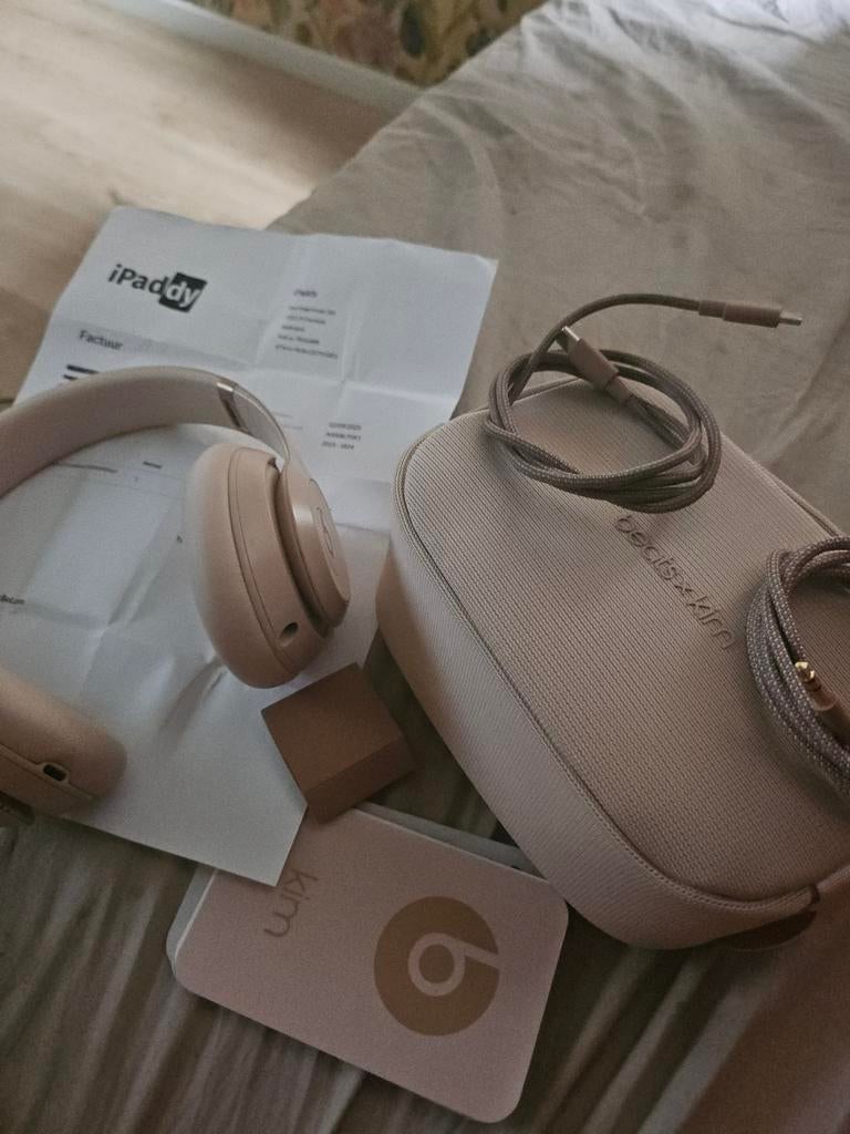 Beats studio pro x kim(spec ed)150€ last price!!*Nl Breda*, Audio, Tv en Foto, Hoofdtelefoons, Beats, Ophalen of Verzenden, Zo goed als nieuw
