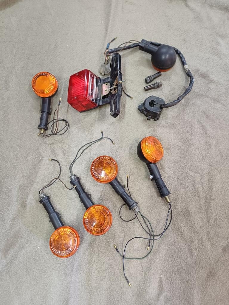 Pièces moto Yamaha rdlc 350 4lo ou 31k, Enlèvement