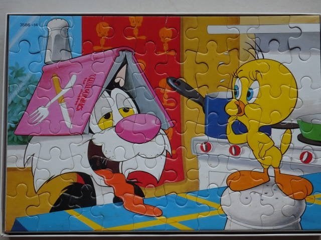 MB Puzzel Tweety en Sylvester 60 st actie 3 + 1 gratis, Ophalen of Verzenden, Meer dan 50 stukjes, Zo goed als nieuw, 4 tot 6 jaar