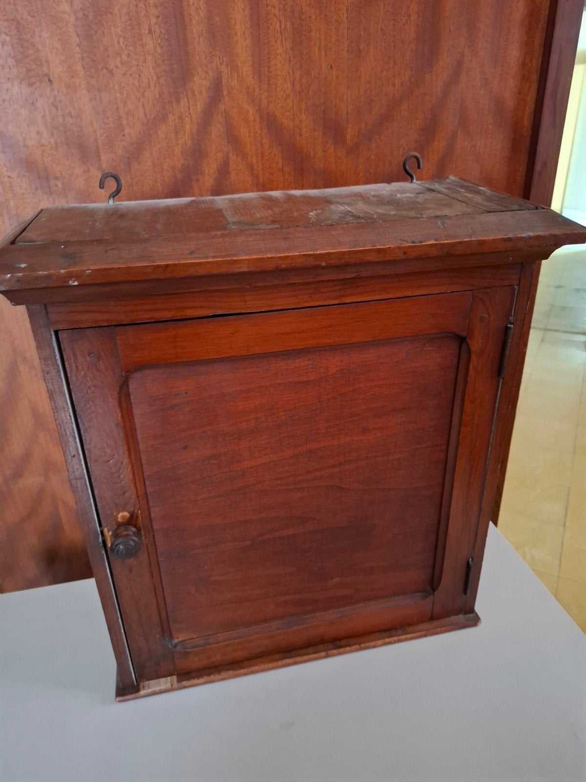 Ancienne armoire murale en bois, Antiquités & Art, Enlèvement
