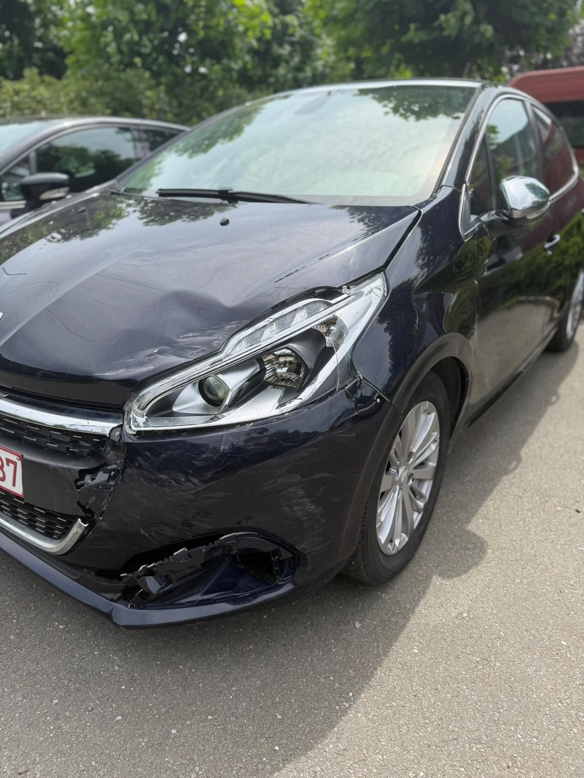 Peugeot 208, -, Boîte manuelle, -, 1199 cm³