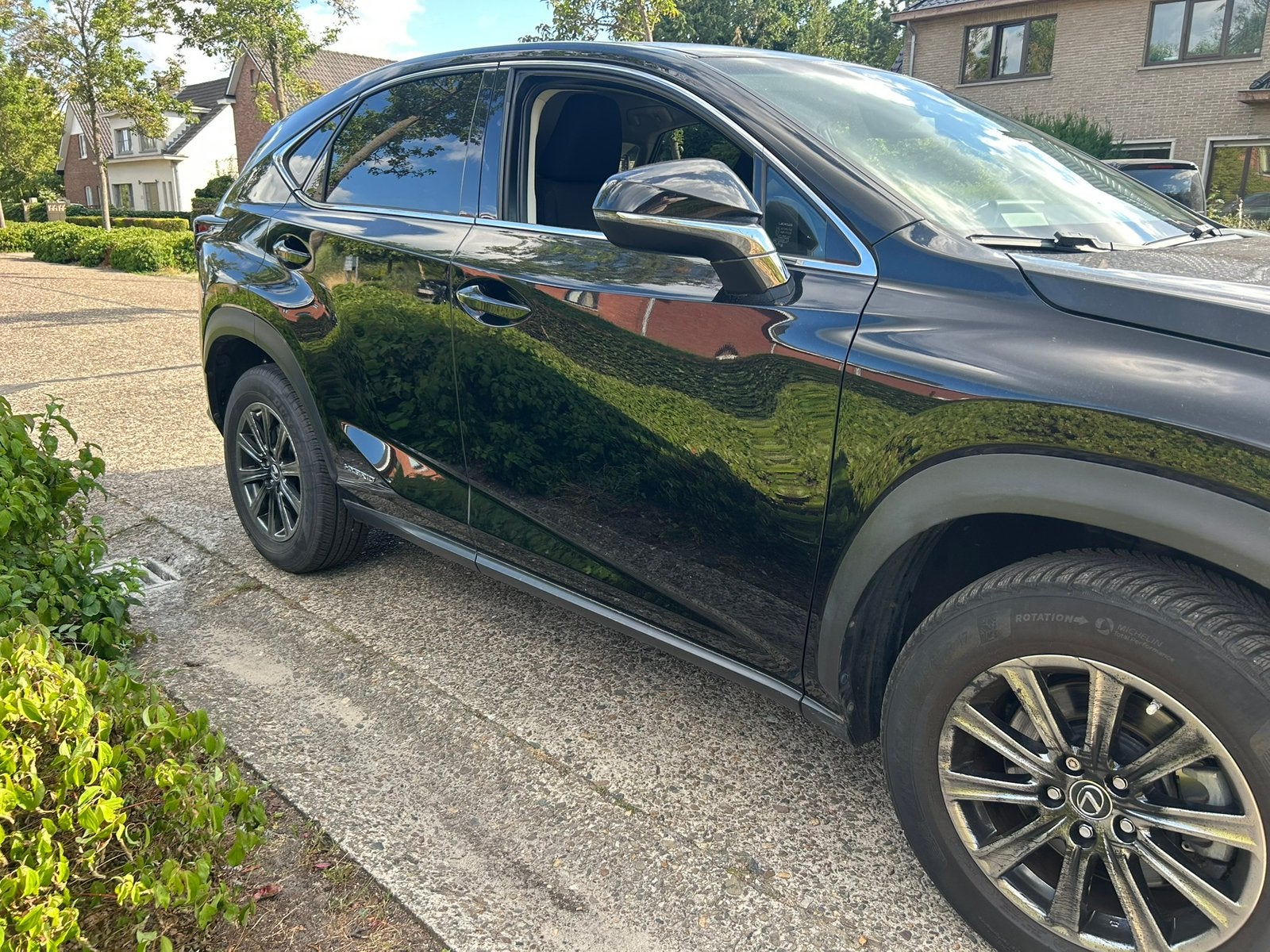 Lexus nx300h hybride bj2019 km55000 met keuring voorverkoop, Euro 6, Carnet d'entretien, Phares entièrement LED, Noir