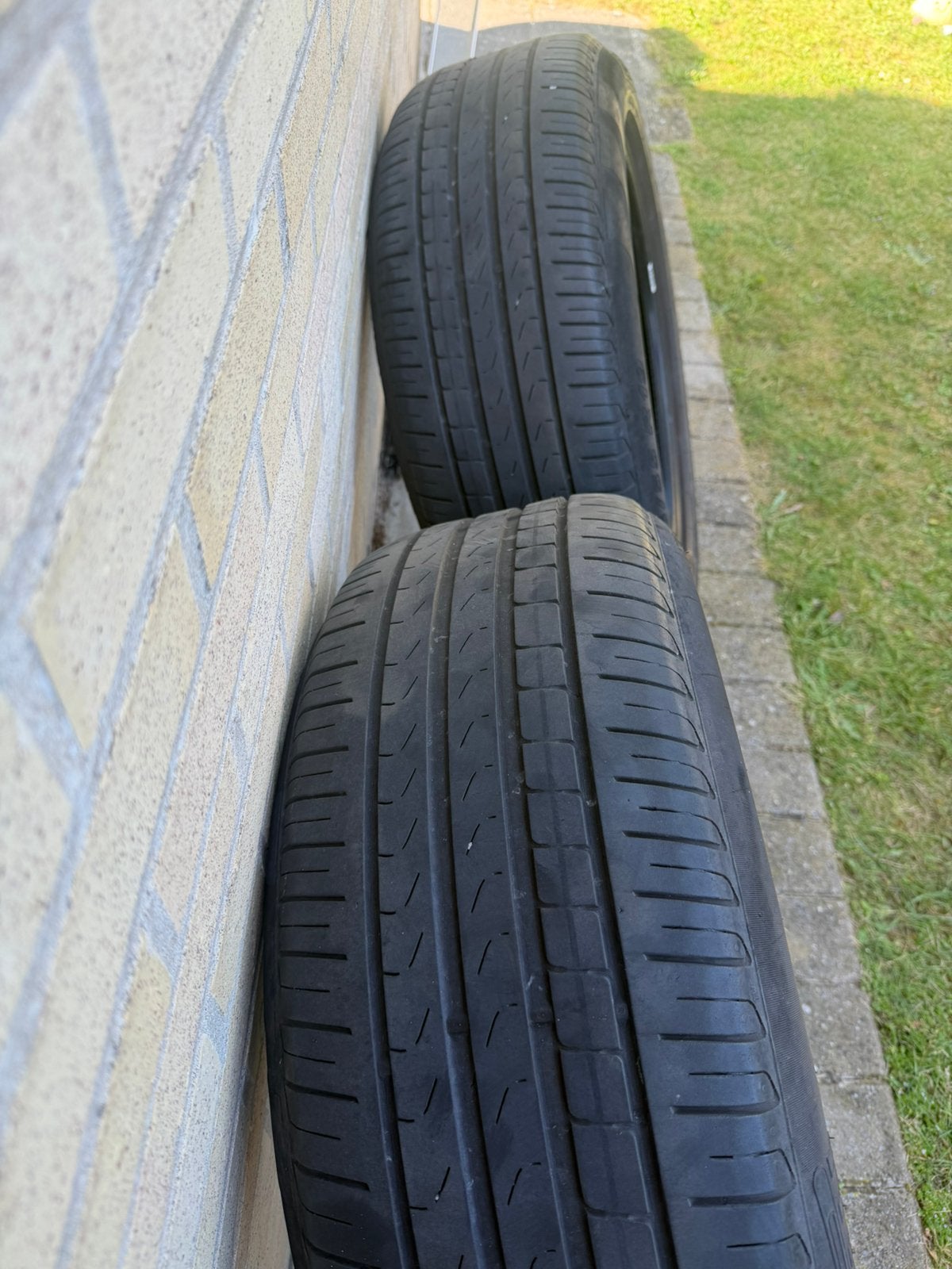 Te koop: 2 gebruikte banden Pirelli 235/55 R19, Ophalen, Gebruikt