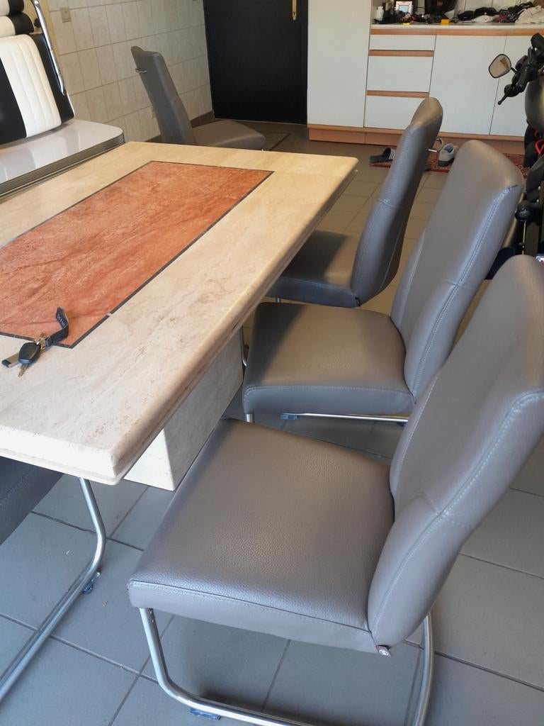 tafel steen met stoelen, Huis en Inrichting, Tafels | Eettafels, Ophalen