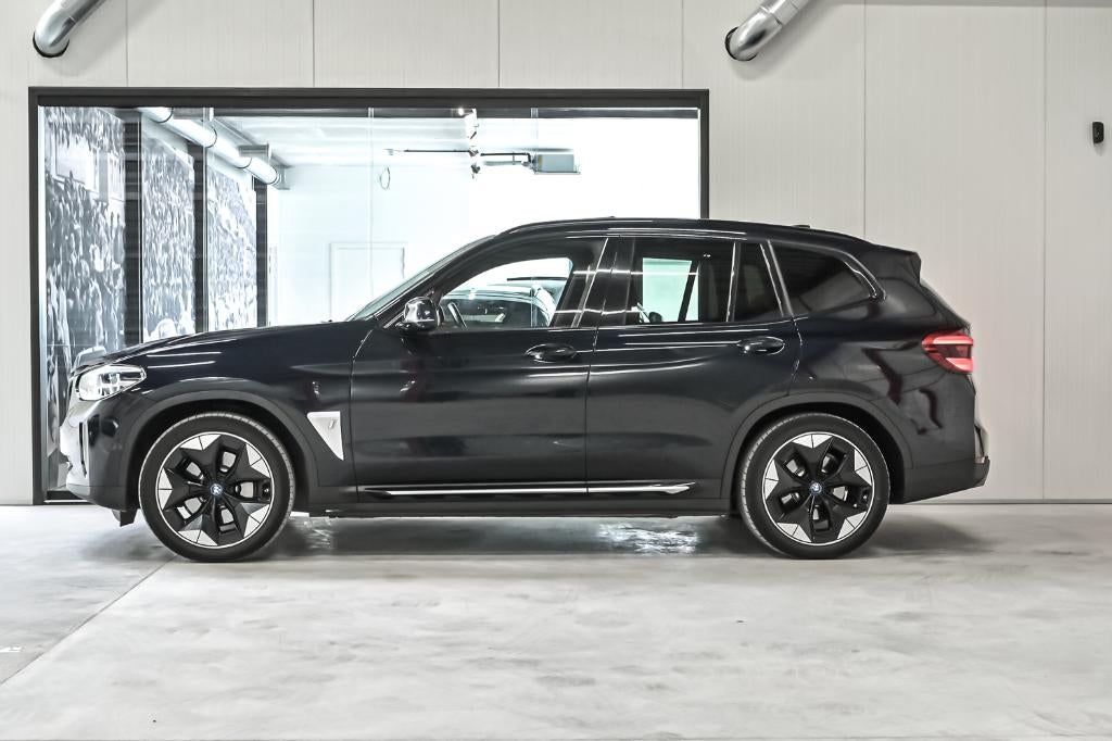 BMW IX3 Impressive Full Option, Auto's, BMW, Automaat, Zwart, Leder, 210 kW