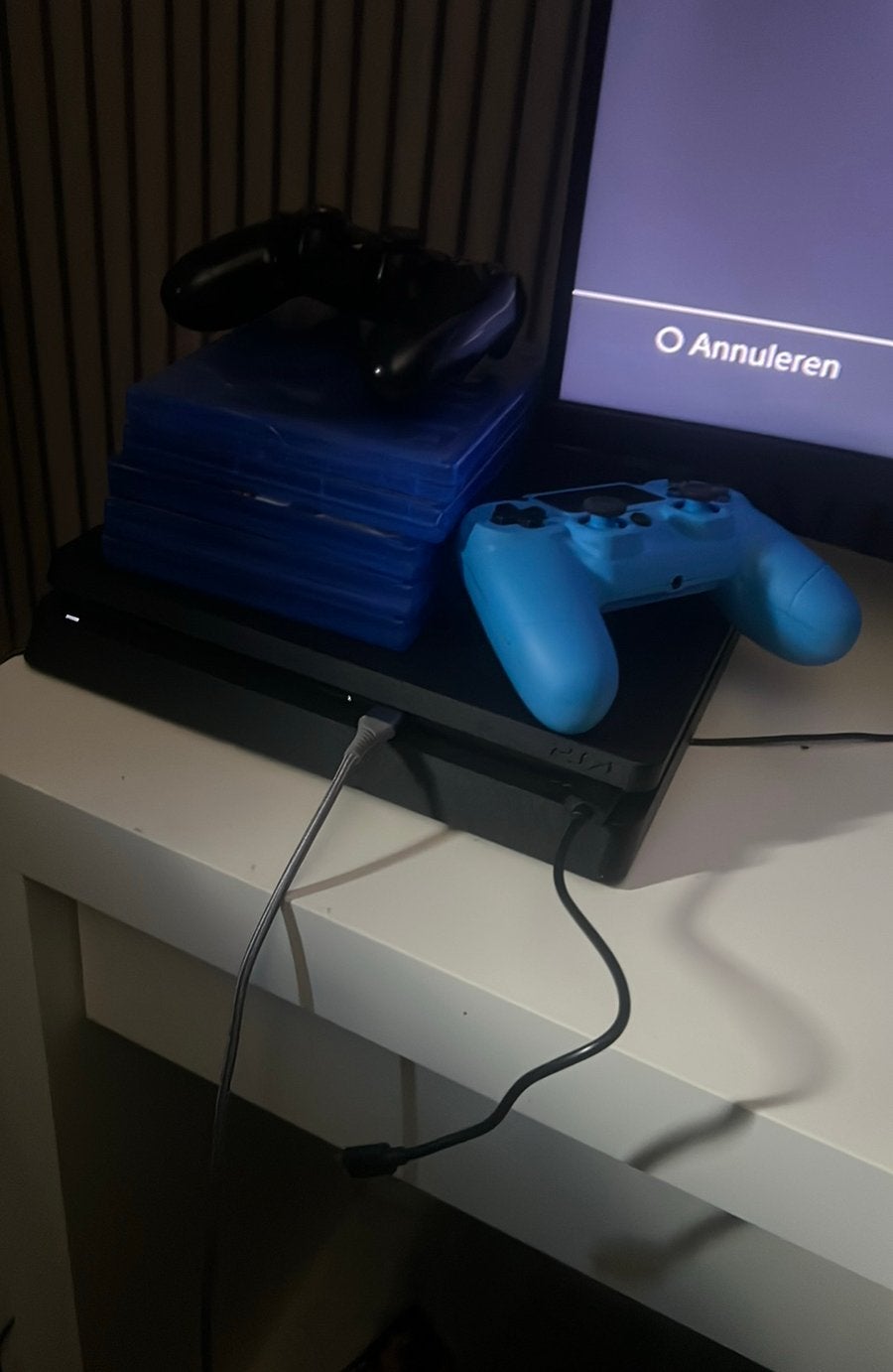 Ps4slim 1tb met 2 controllers en 5 games, Consoles de jeu & Jeux vidéo, Consoles de jeu | Sony PlayStation 4, Enlèvement, Comme neuf