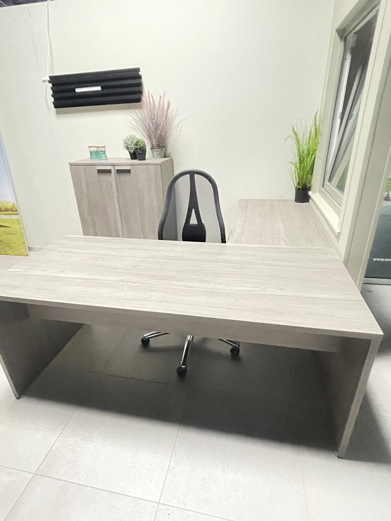 Bureau d'angle avec meuble et chaise assortis, Enlèvement, Bureau d'angle