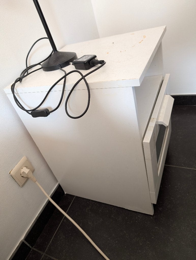 2 nachtkastjes, wit, gratis op te halen, Moins de 45 cm, Enlèvement, Utilisé, 55 à 70 cm