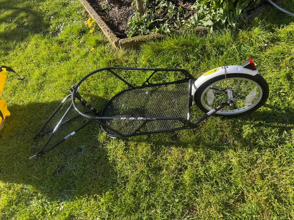 B.o.b yak transportkar incl zak, Ophalen, Gebruikt