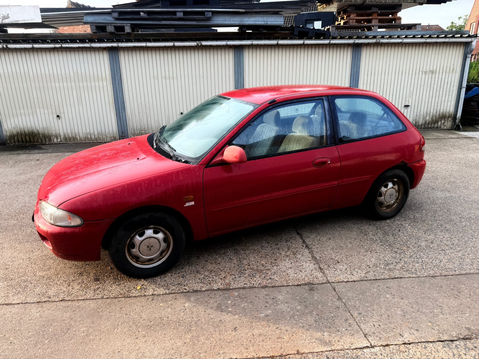 Mitsubishi Colt *1600cc/16v*, Autos, Rouge, Boîte manuelle, Colt, Berline