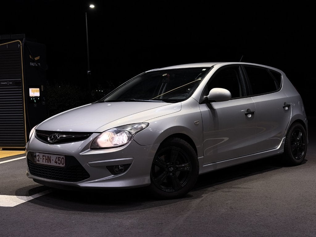 Hyundai i30 2010 1.6 CRDi, Auto's, Voorwielaandrijving, Stof, Zwart, 4 cilinders