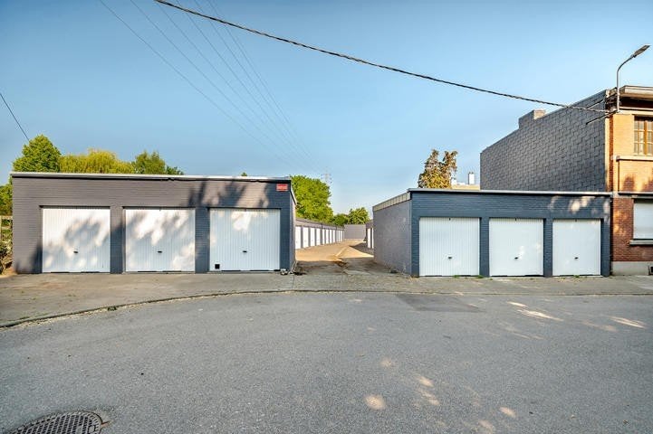 1 Box Garage A LOUER - à Liège, Immo, Garages en Parkeerplaatsen, Luik (stad)
