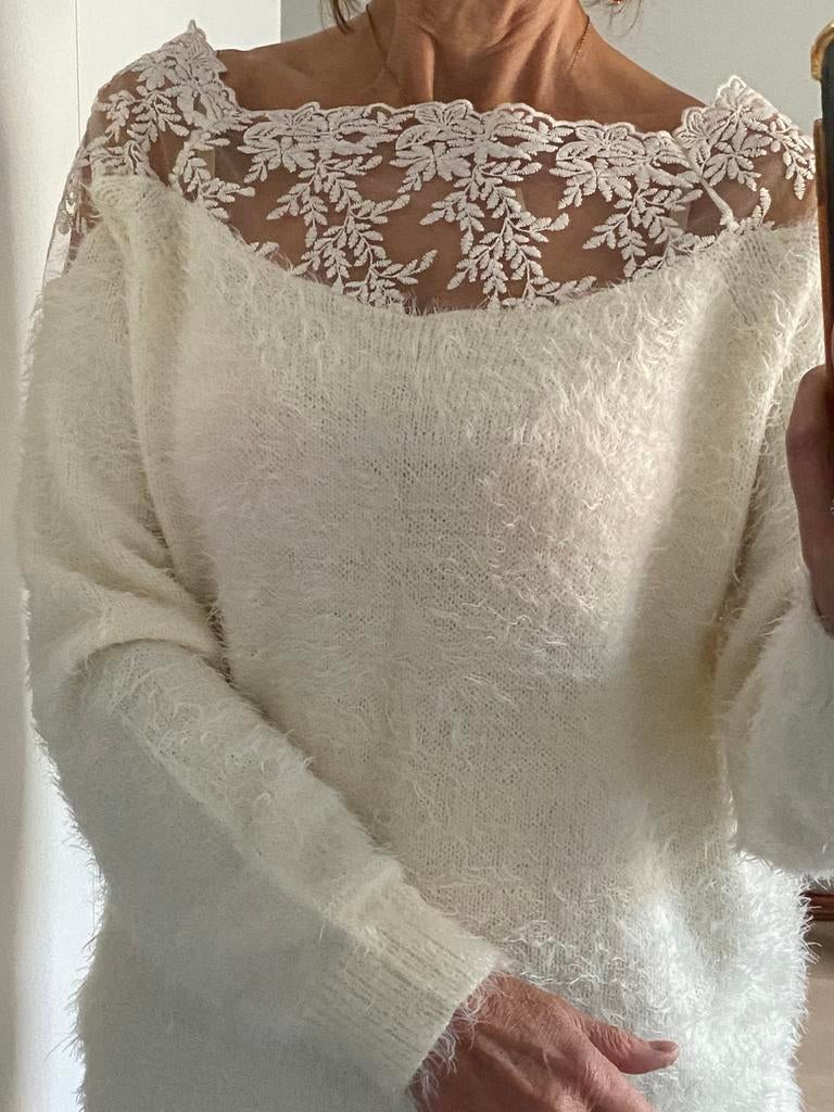 Tres beau pull avec dentelle, Enlèvement ou Envoi, Porté, Taille 38/40 (M), Blanc