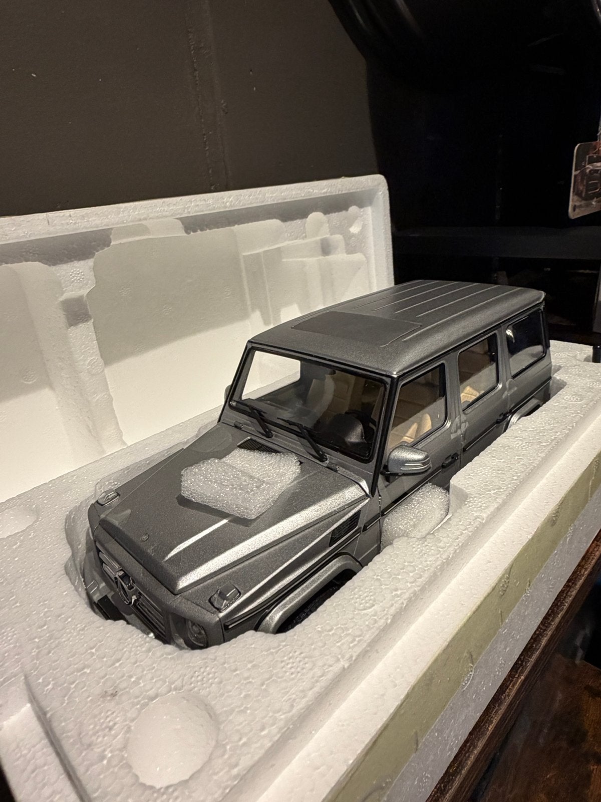 Iscale Mercedes G klasse 1 of 500, Hobby en Vrije tijd, Ophalen of Verzenden, Zo goed als nieuw